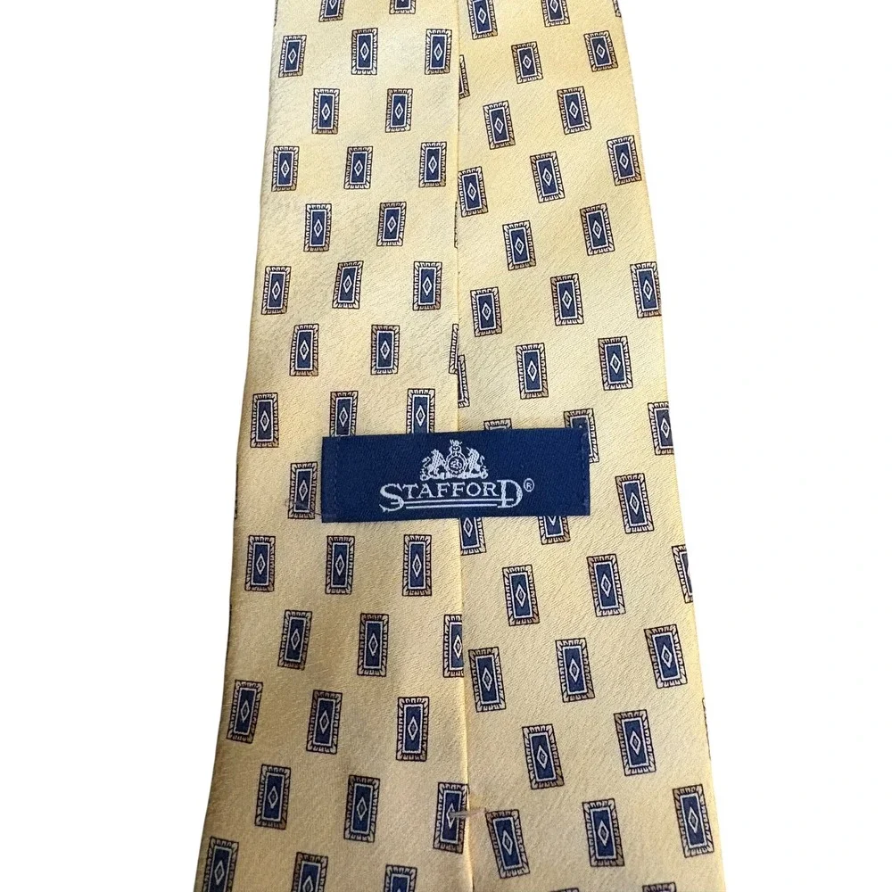 Stafford Men's Silk Tie Yellow Geometric Diamond Print 60